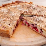 Charlotka se švestkami: recept, který vždy dobře dopadne charlotka-se-svestkami-recept-ktery-vzdy-dobre-dopadne.webp.webp