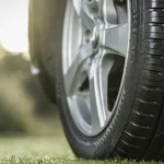 jeden-jednoduchy-trik-a-vase-pneumatiky-vydrzi-desitky-let-autoservisy.webp.webp